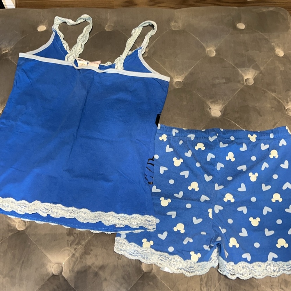 Pjs - Picture 4 of 4